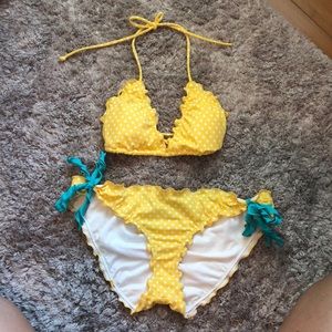 Victoria’s Secret bikini